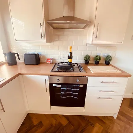 Dent View - 3 Bed House, Sleeps 5 *