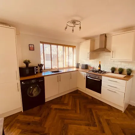 Semesterbostad Dent View - 3 Bed House, Sleeps 5 *