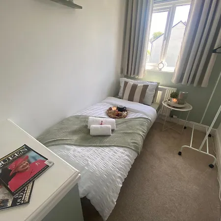 Dent View - 3 Bed House, Sleeps 5 *